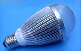 消費(fèi)者購買照明燈具時(shí)還是比較注重產(chǎn)品的質(zhì)量以及價(jià)格【LED燈飾網(wǎng)】